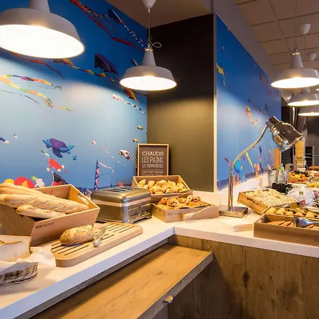 Ibis Sur Centre Les Ports Hotel