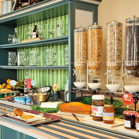 Отель Centre Les Ports 3*