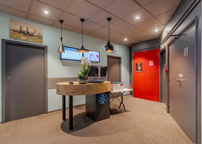 Centre Les Ports Hotel